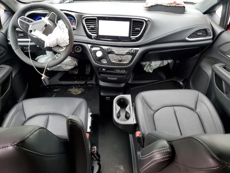2025 CHRYSLER PACIFICA SELECT — Фото 8 из 13
