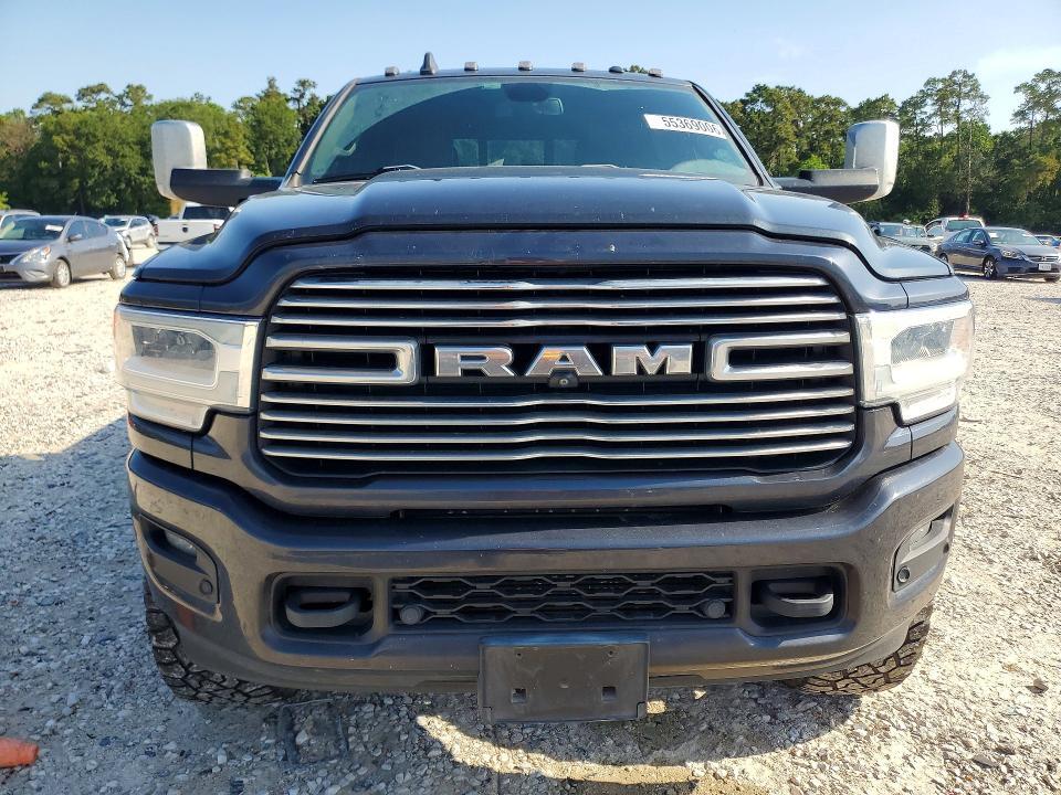 2021 RAM 2500 LARAMIE — Фото 5 из 12