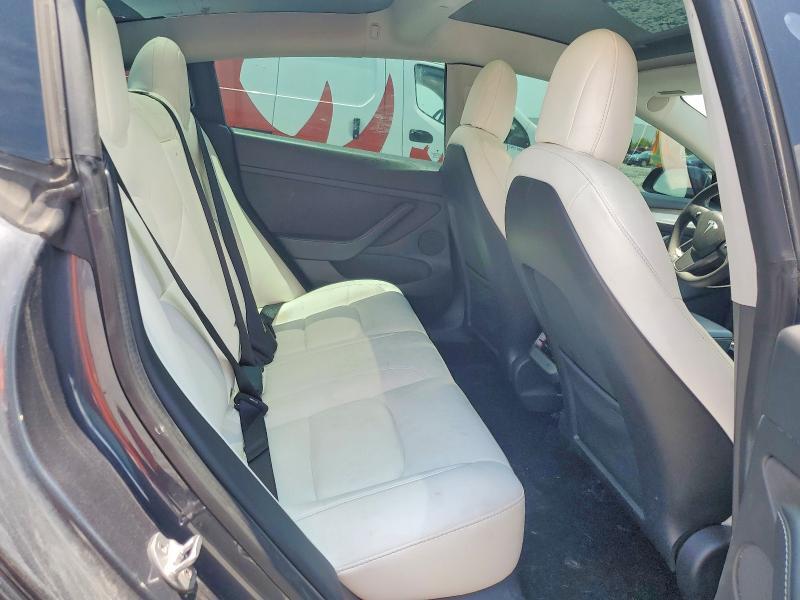2021 TESLA MODEL 3 — Фото 10 из 12
