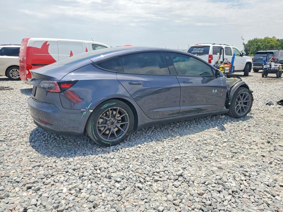 2021 TESLA MODEL 3 — Фото 3 из 12