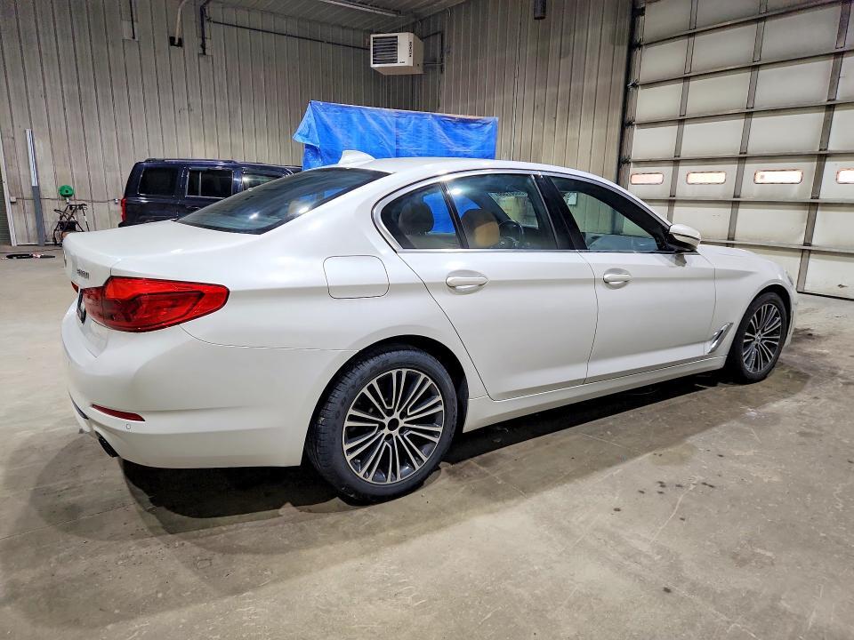 WBAJR7C0XLCE45640 2020 BMW 530 photo no. 3