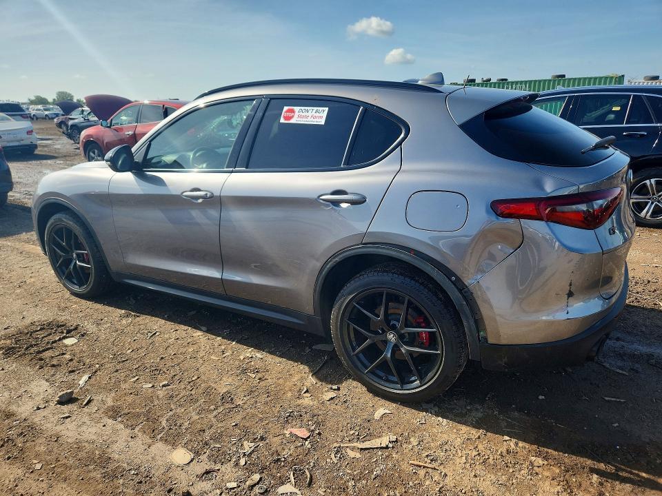 2020 ALFA ROMEO STELVIO — Фото 2 из 12