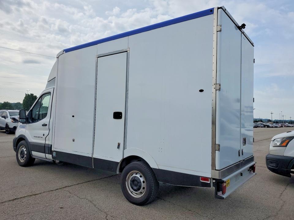 2020 FORD TRANSIT DELIVERY TRUCK — Фото 2 из 12