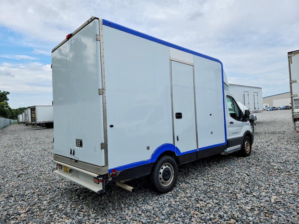 2020 FORD TRANSIT DELIVERY TRUCK — Фото 3 из 13