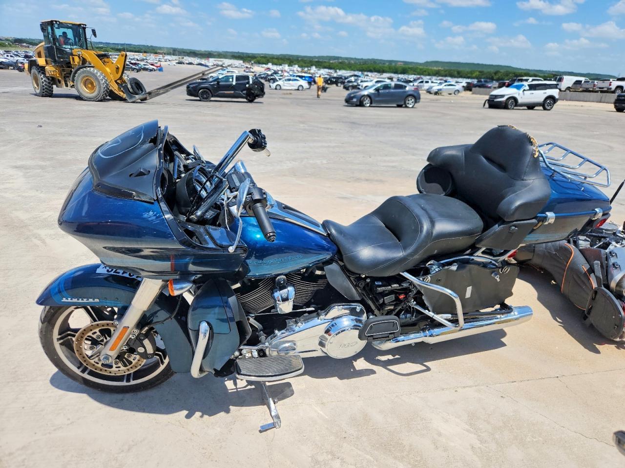 2020 HARLEY-DAVIDSON FLTRK — Фото 3 из 9