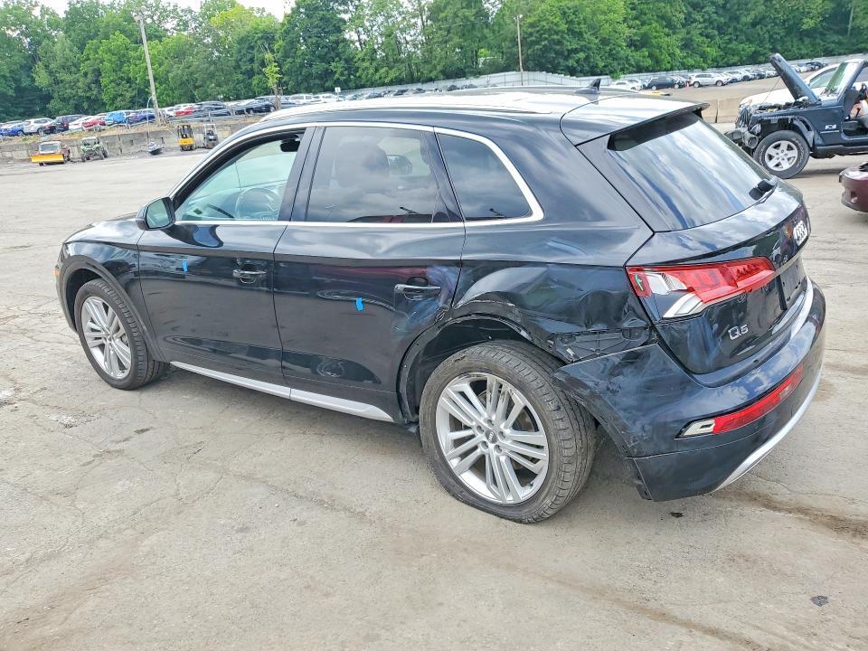 WA1BNAFY1L2018197 2020 AUDI Q5 photo no. 2