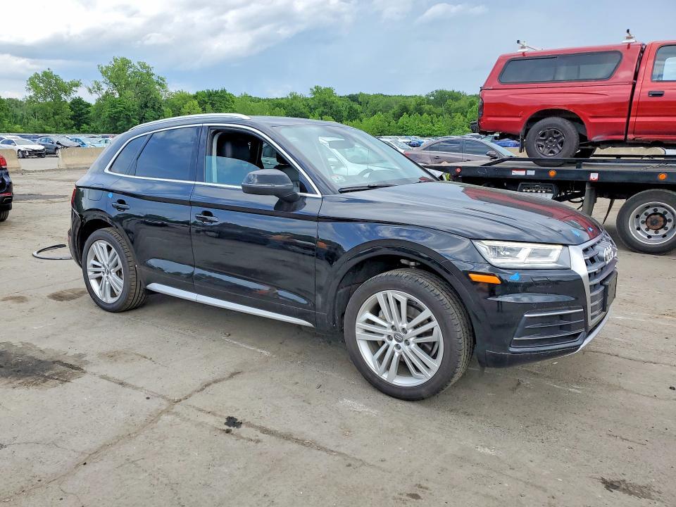 WA1BNAFY1L2018197 2020 AUDI Q5 photo no. 4