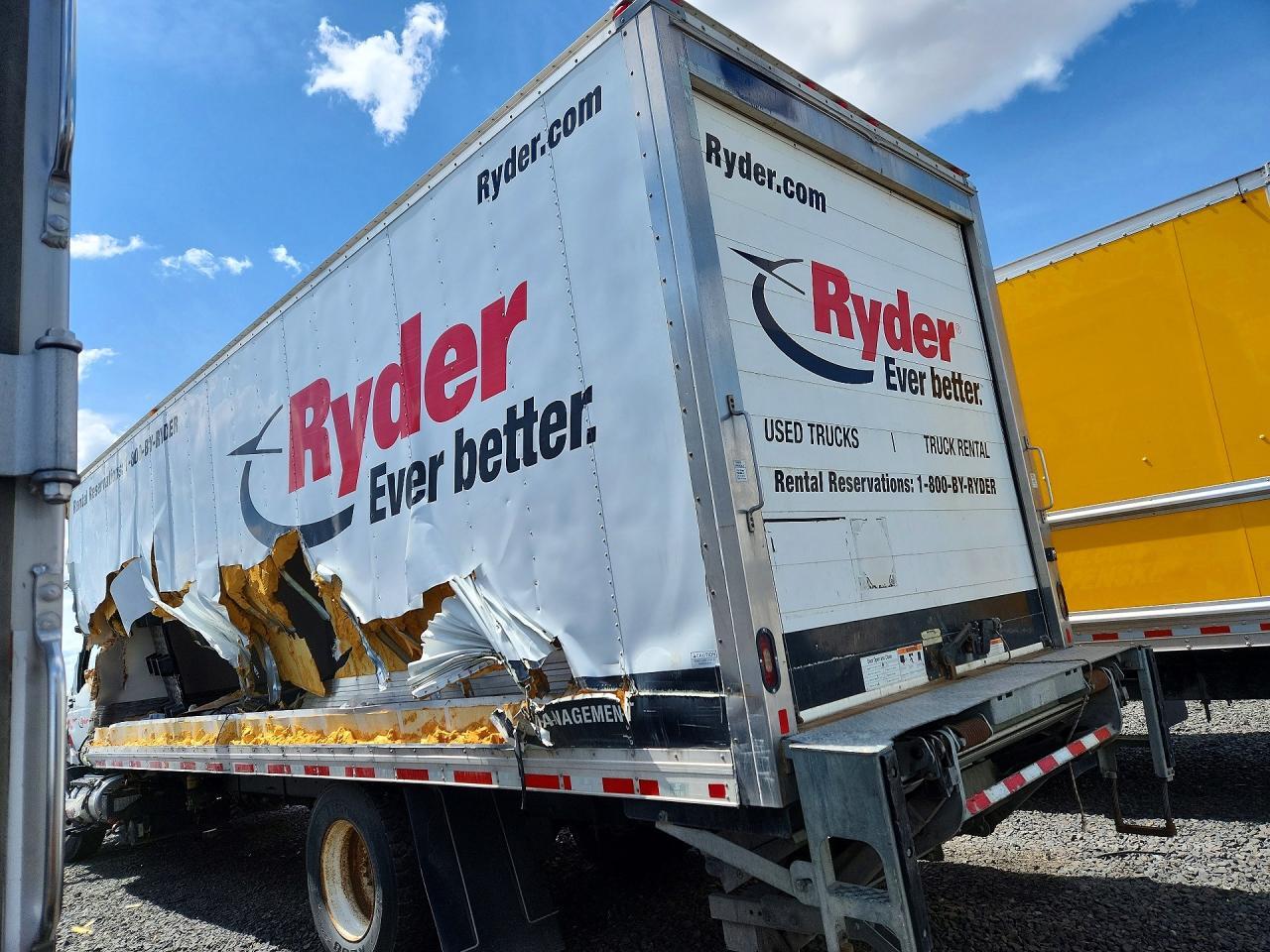 2020 INTERNATIONAL MV607 REFRIGERATED BOX TRUCK — Фото 2 из 13