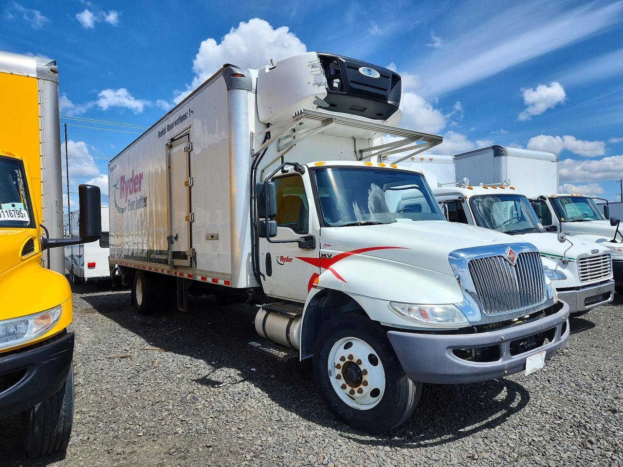2020 INTERNATIONAL MV607 REFRIGERATED BOX TRUCK — Фото 4 из 13