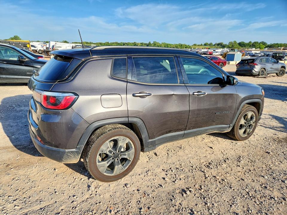 2020 JEEP COMPASS LATITUDE — Фото 3 из 13
