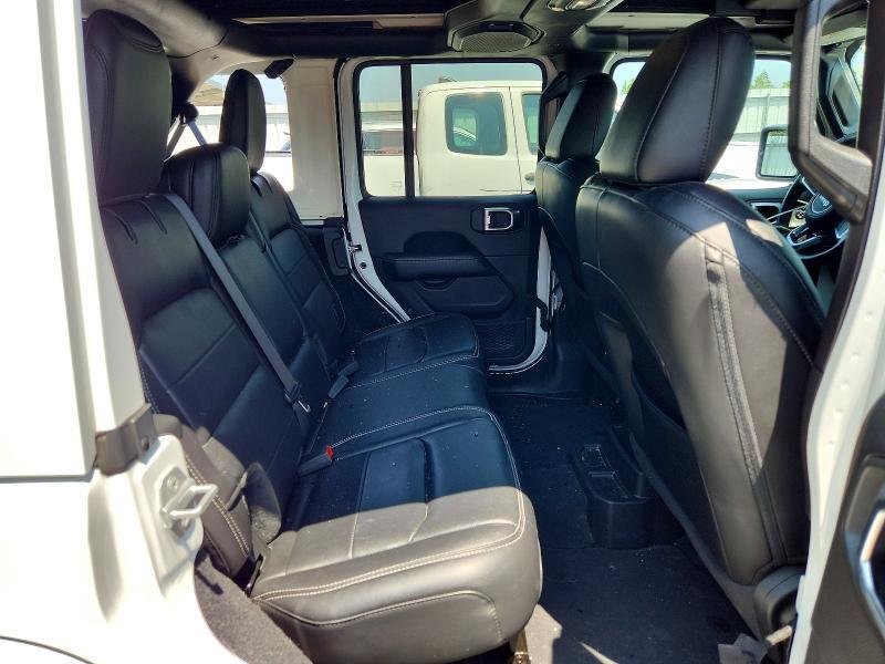 2020 JEEP WRANGLER UNLIMITED SAHARA — Фото 10 из 12