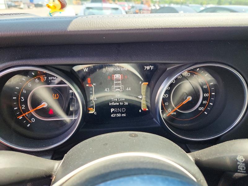 2020 JEEP WRANGLER UNLIMITED SAHARA — Фото 9 из 12