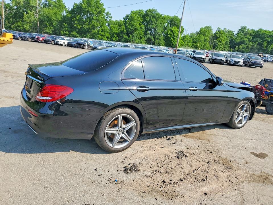 2020 MERCEDES-BENZ E 350 4MATIC — Фото 3 из 12
