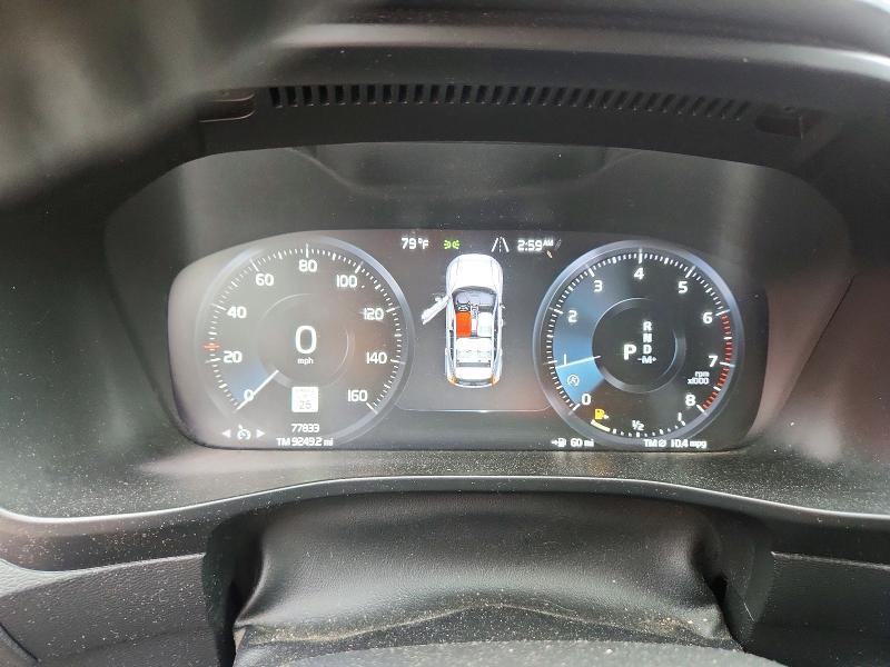 2020 VOLVO XC40 T4 MOMENTUM — Фото 9 из 13