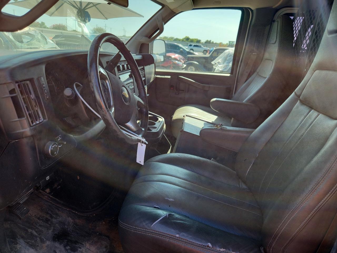 2019 CHEVROLET EXPRESS G2500 — Фото 7 из 13