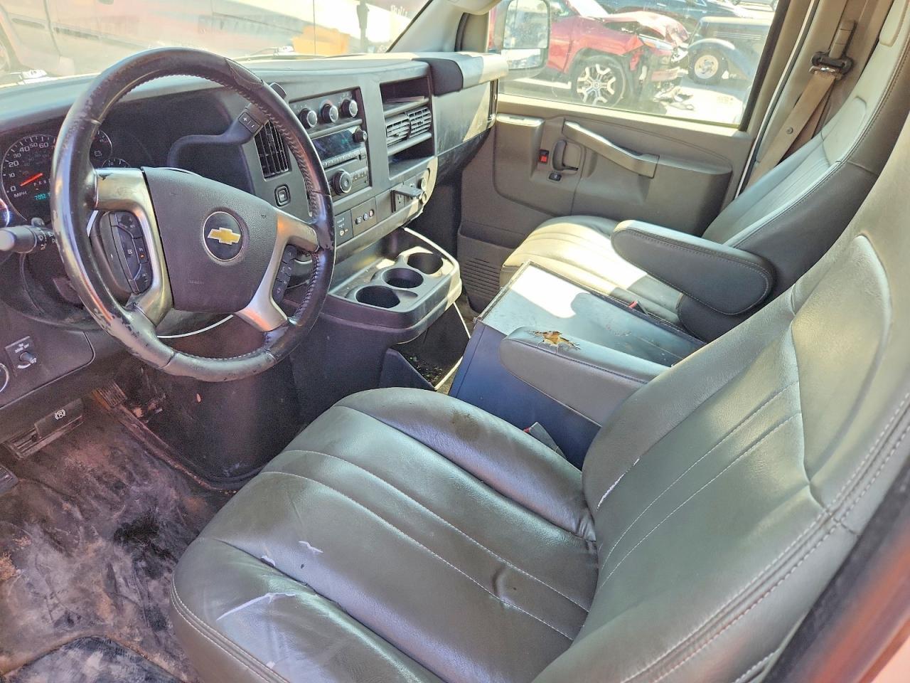 2019 CHEVROLET EXPRESS G2500 — Фото 8 из 13