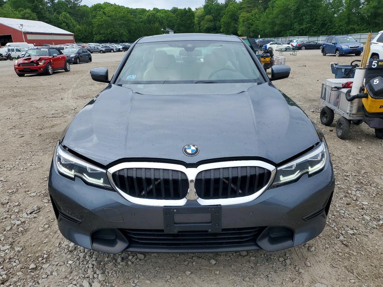 2020 BMW 330XI — Фото 5 из 12
