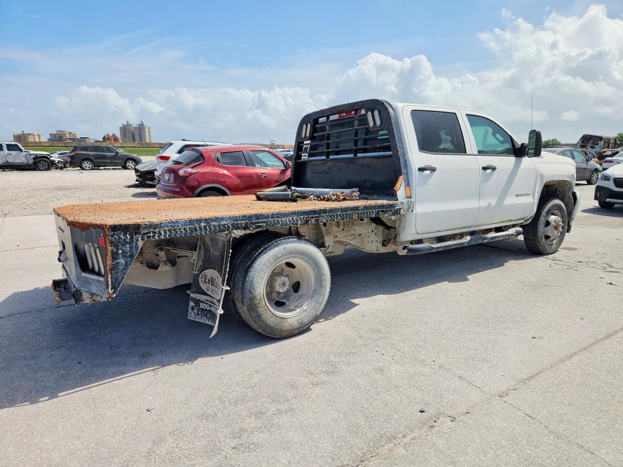 2019 CHEVROLET SILVERADO C3500 6.0L V-8 FLAT BED — Фото 3 из 12