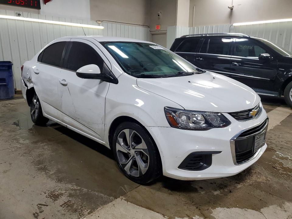 2019 CHEVROLET SONIC PREMIER — Фото 4 из 12