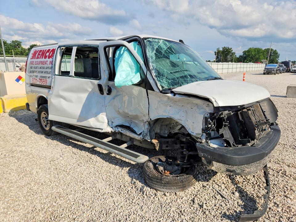 1GTW7AFG4K1363611 2019 GMC SAVANA photo no. 4