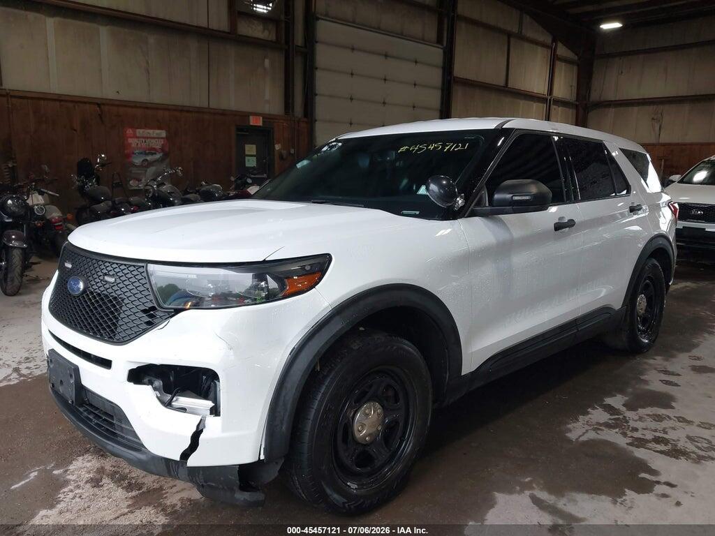 1FM5K8AB5PGA05786 2023 FORD POLICE INTERCEPTOR UTILITY photo no. 2