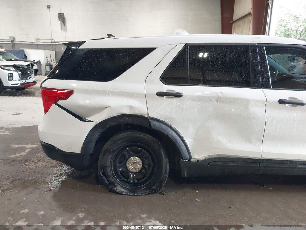 1FM5K8AB5PGA05786 2023 FORD POLICE INTERCEPTOR UTILITY photo no. 6