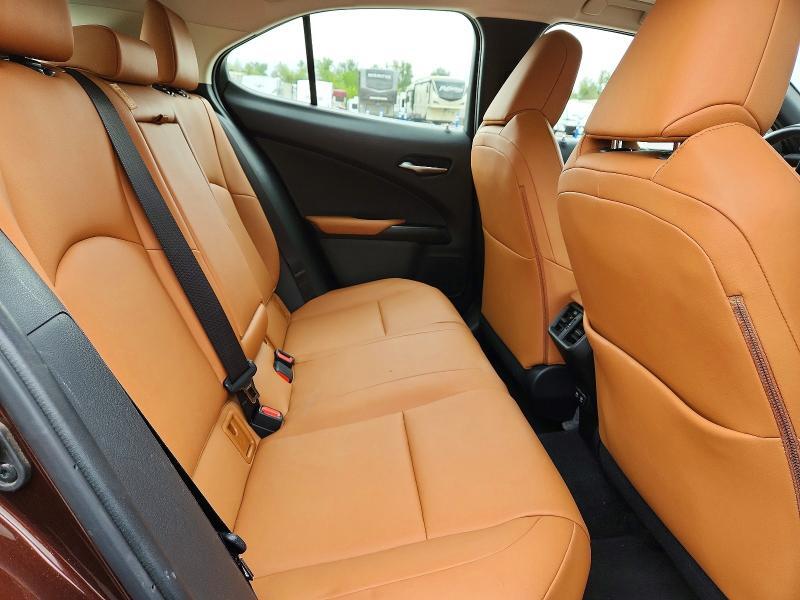2019 LEXUS UX 250H — Фото 10 из 12