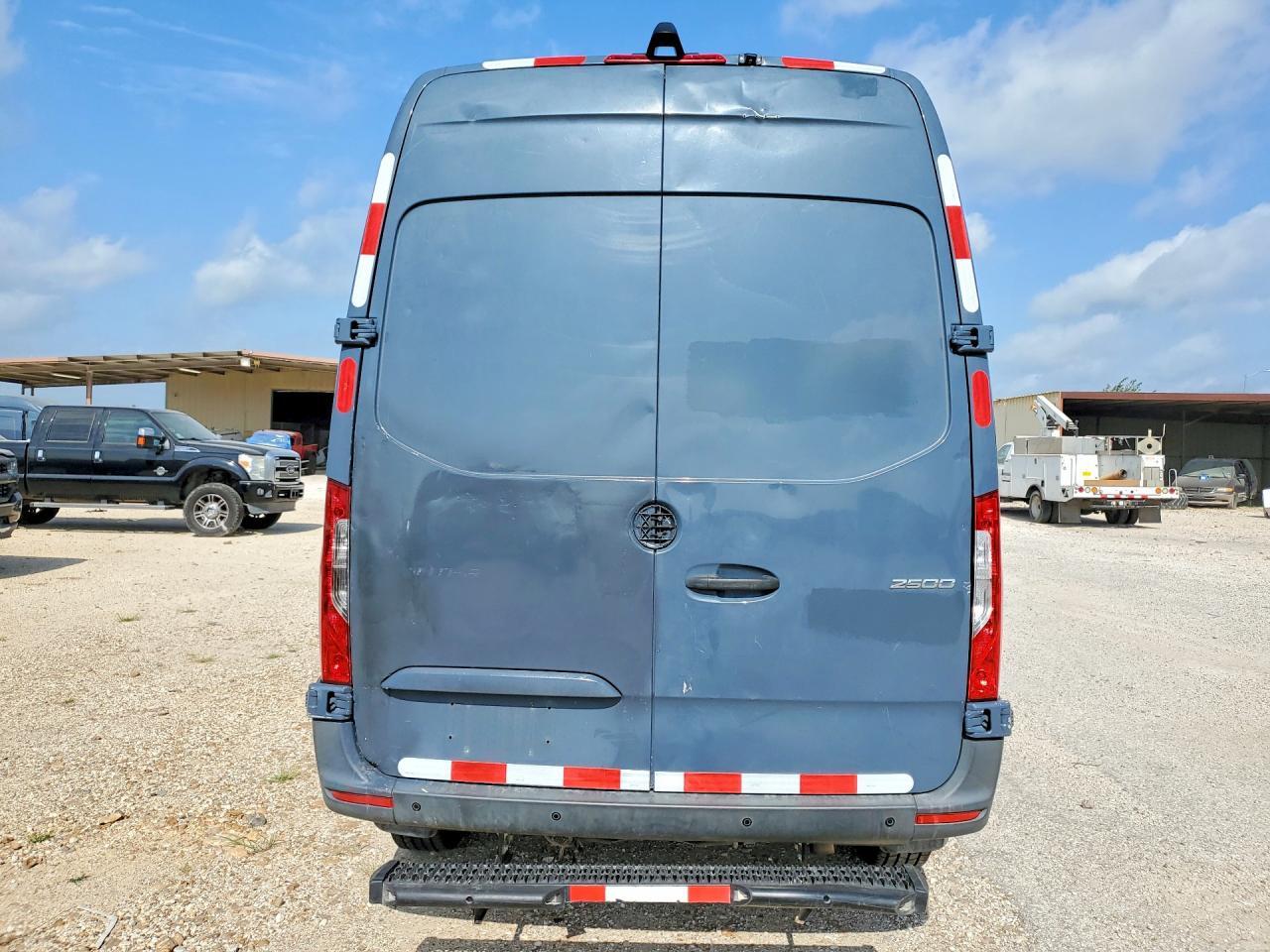2019 MERCEDES-BENZ SPRINTER 2500/3500 — Фото 6 из 12