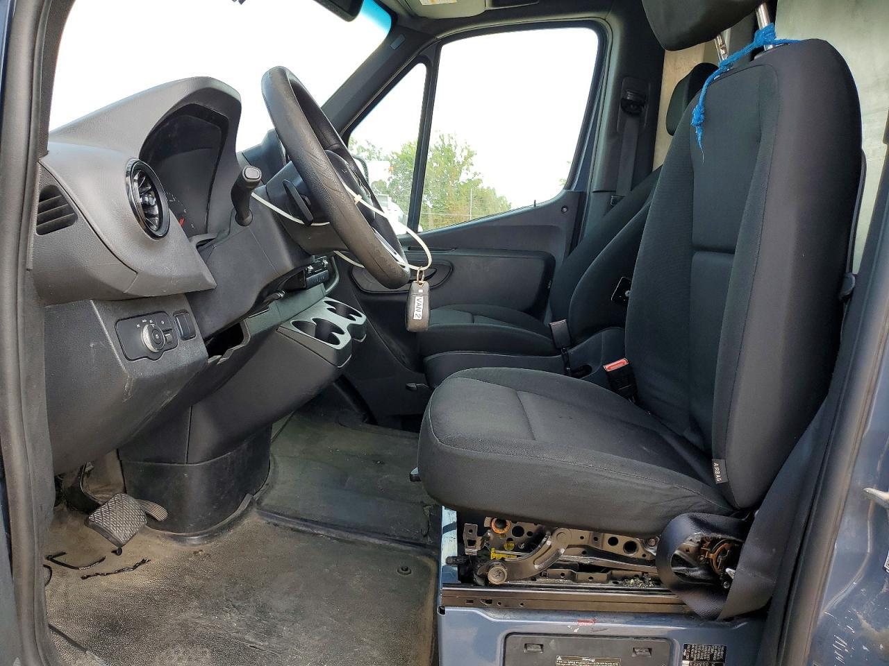 2019 MERCEDES-BENZ SPRINTER 2500/3500 — Фото 7 из 12