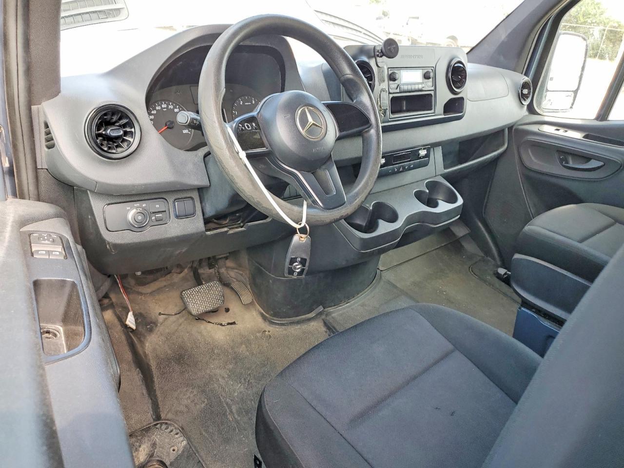2019 MERCEDES-BENZ SPRINTER 2500/3500 — Фото 8 из 12