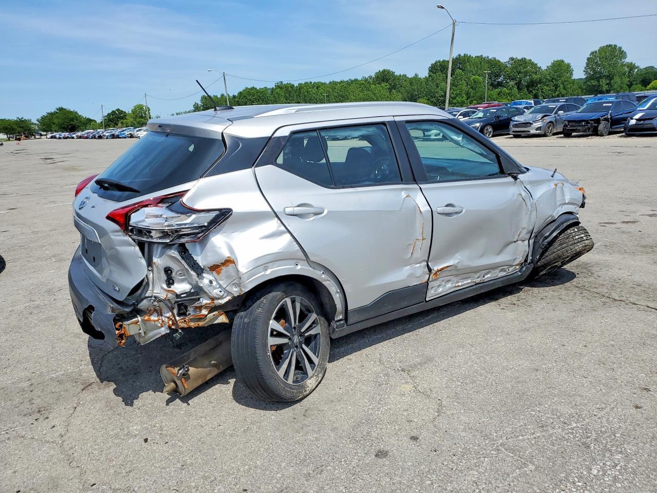 2019 NISSAN KICKS SV — Фото 3 из 14