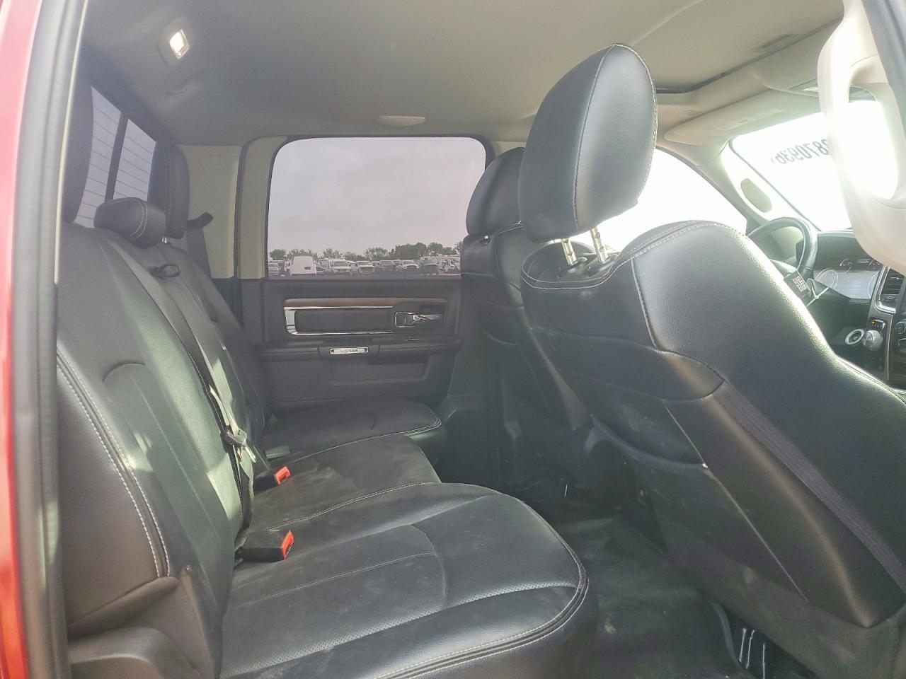 2019 RAM 1500 LARAMIE 4WD 3.0L V6 TDSL — Фото 10 из 12