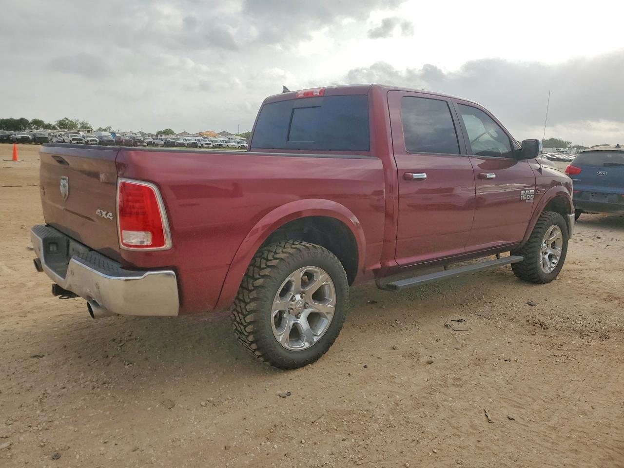 2019 RAM 1500 LARAMIE 4WD 3.0L V6 TDSL — Фото 3 из 12