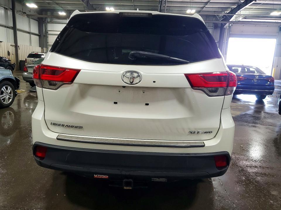 2019 TOYOTA HIGHLANDER XLE — Фото 6 из 13