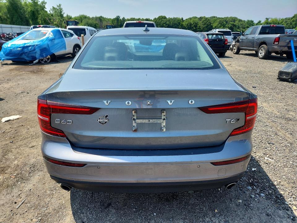 2019 VOLVO S60 T6 MOMENTUM — Фото 6 из 12