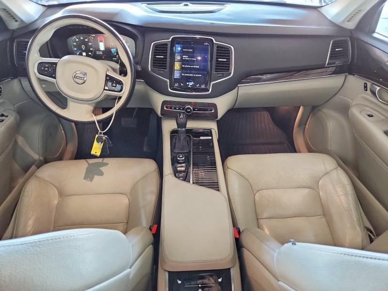 2019 VOLVO XC90 T5 MOMENTUM — Фото 8 из 13