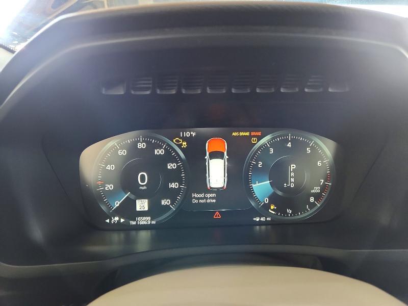 2019 VOLVO XC90 T5 MOMENTUM — Фото 9 из 13