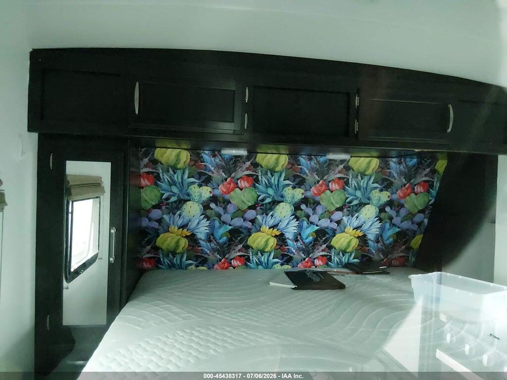 573TE3021J6607307 2018 GRAND DESIGN IMAGINE photo no. 7