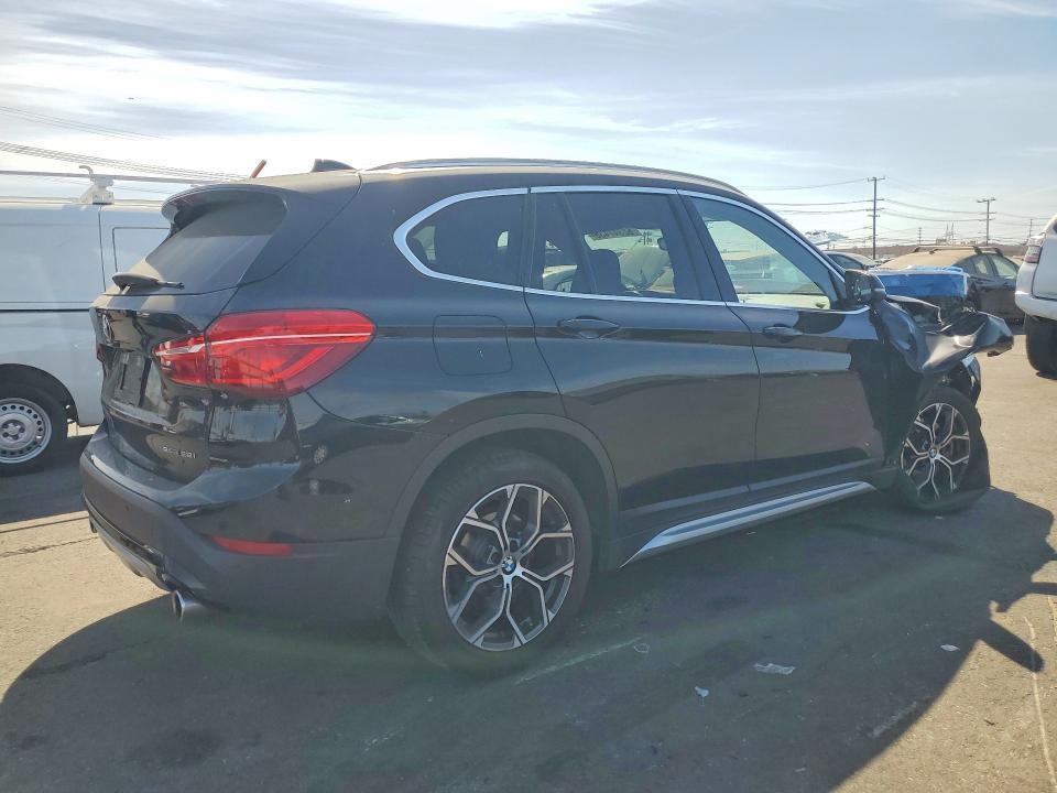 WBXJG7C00L5R91859 2020 BMW X1 photo no. 3
