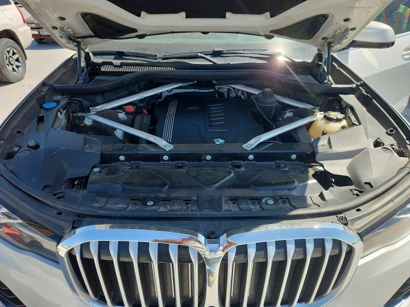 2020 BMW X7 — Фото 12 из 14