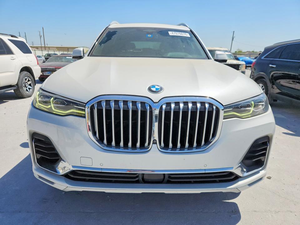 2020 BMW X7 — Фото 5 из 14
