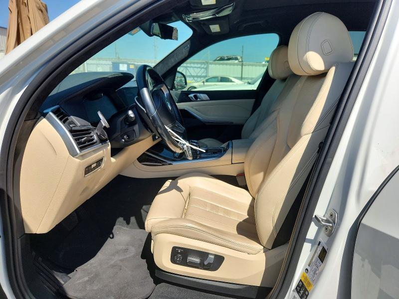 2020 BMW X7 — Фото 7 из 14