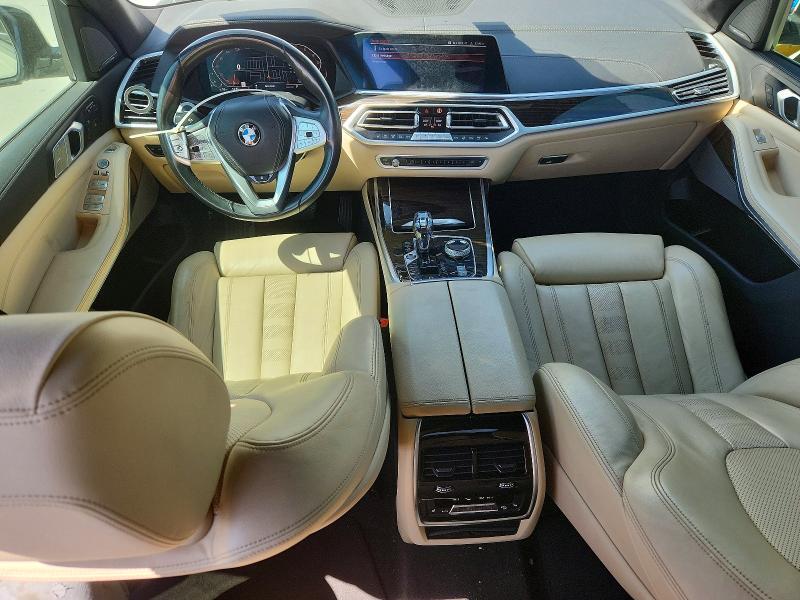 2020 BMW X7 — Фото 8 из 14