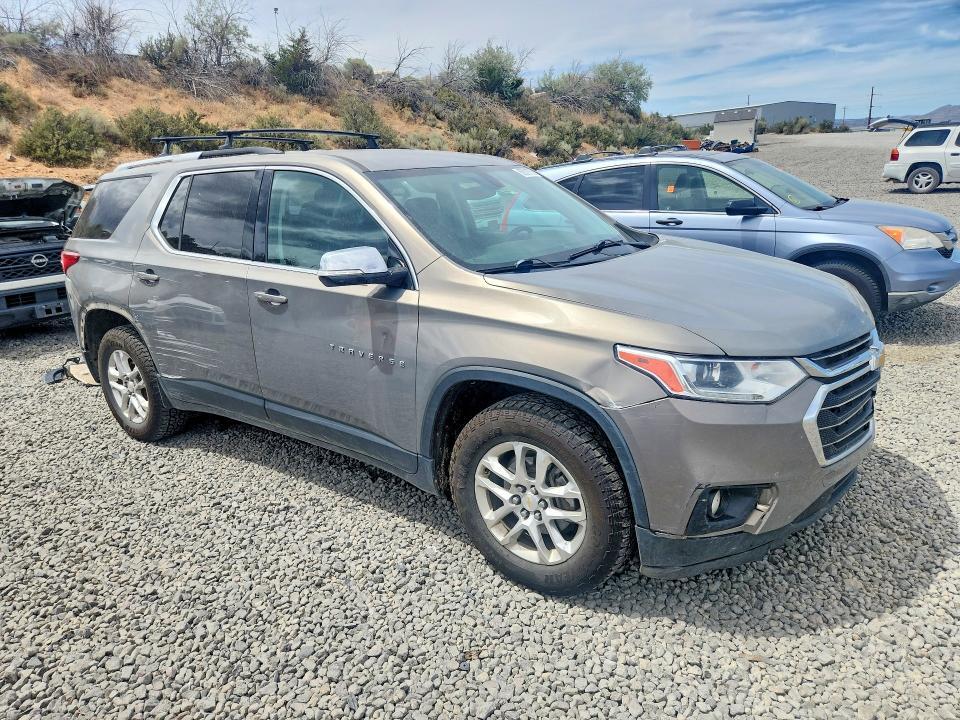 1GNERGKW0JJ244529 2018 CHEVROLET TRAVERSE photo no. 4