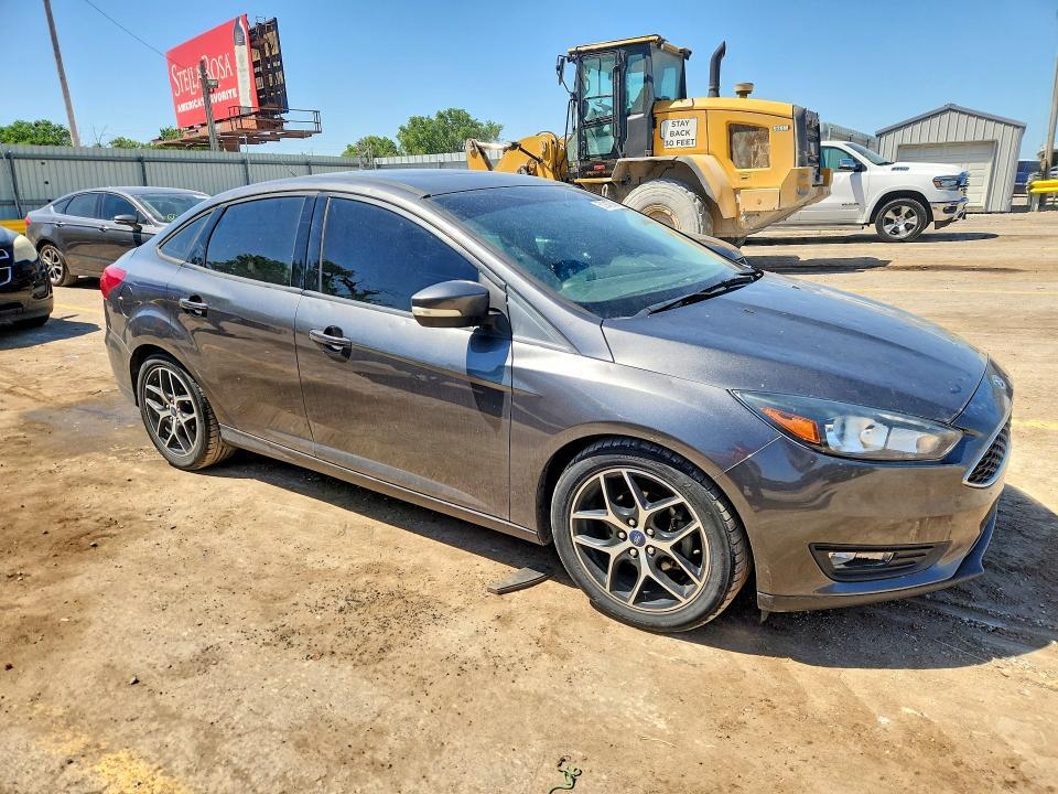 1FADP3H25JL241420 2018 FORD FOCUS photo no. 4