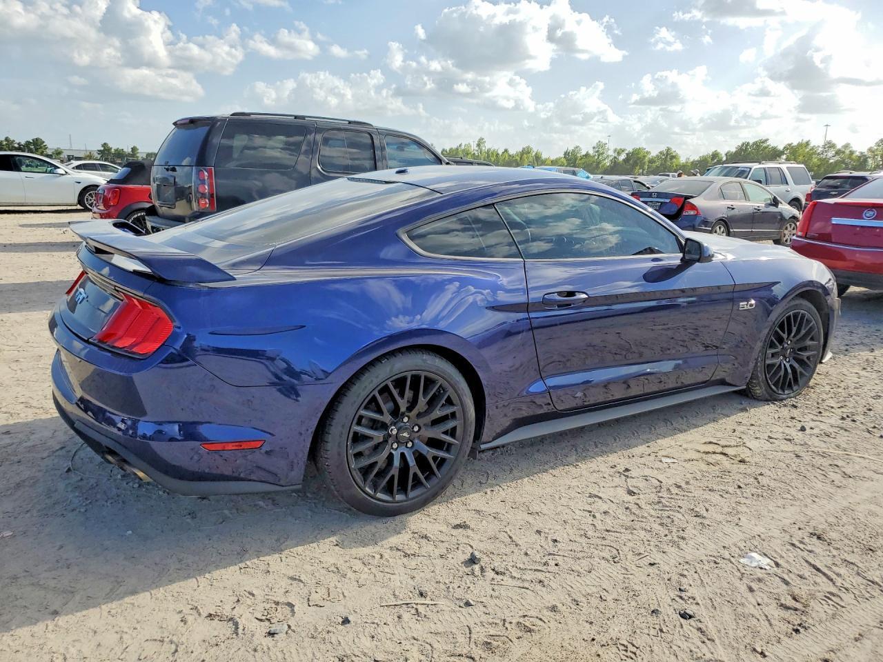 2018 FORD MUSTANG GT — Фото 3 из 12