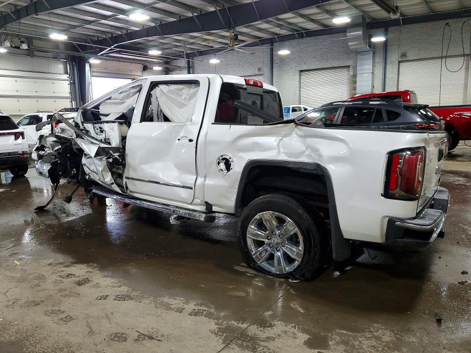 2018 GMC SIERRA K1500 SLT — Фото 2 из 12