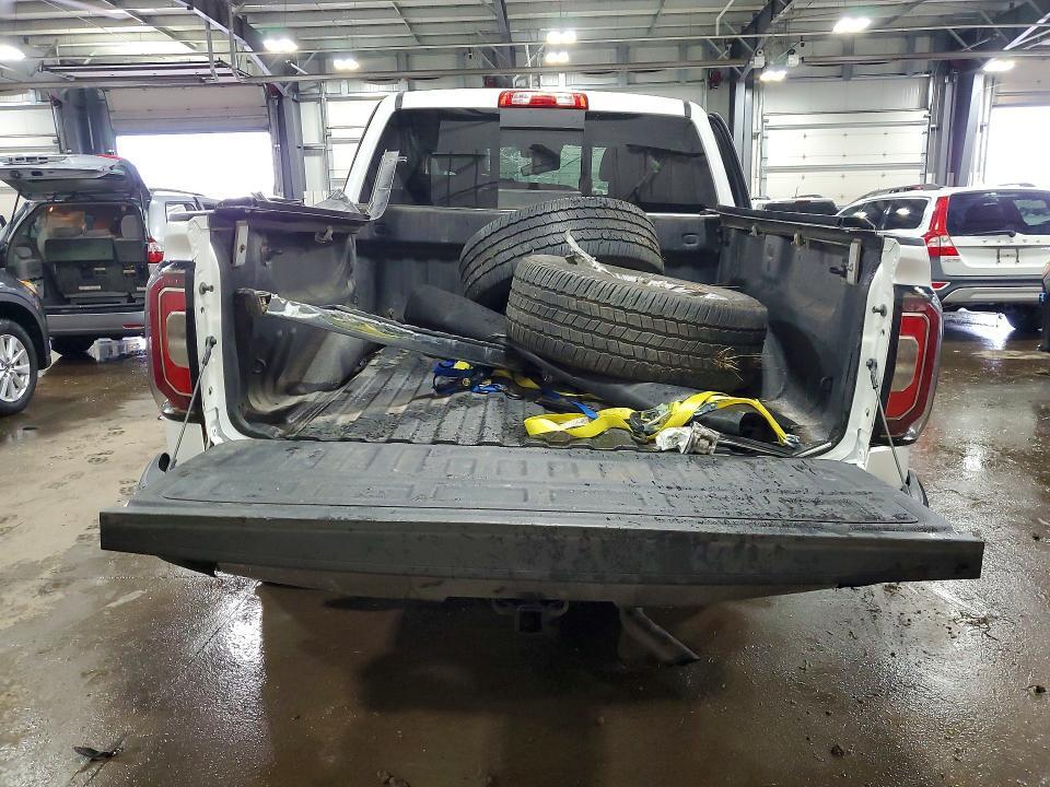 2018 GMC SIERRA K1500 SLT — Фото 6 из 12