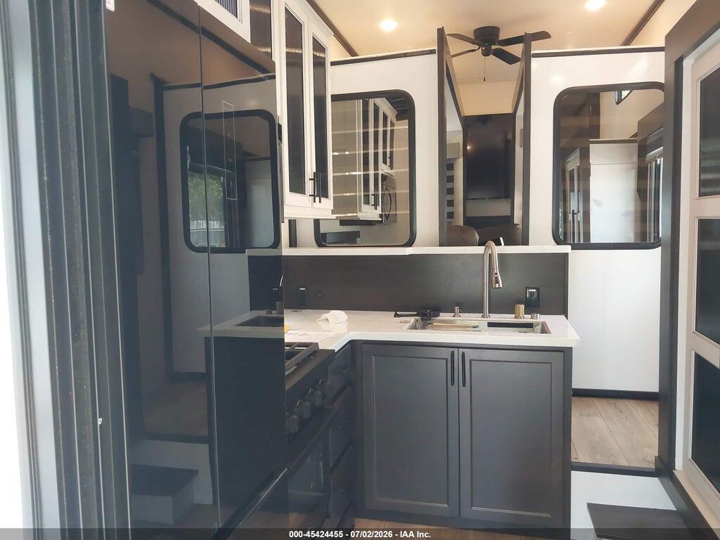 5ZT3SR1B2S6115273 2025 FOREST RIVER OTHER photo no. 5