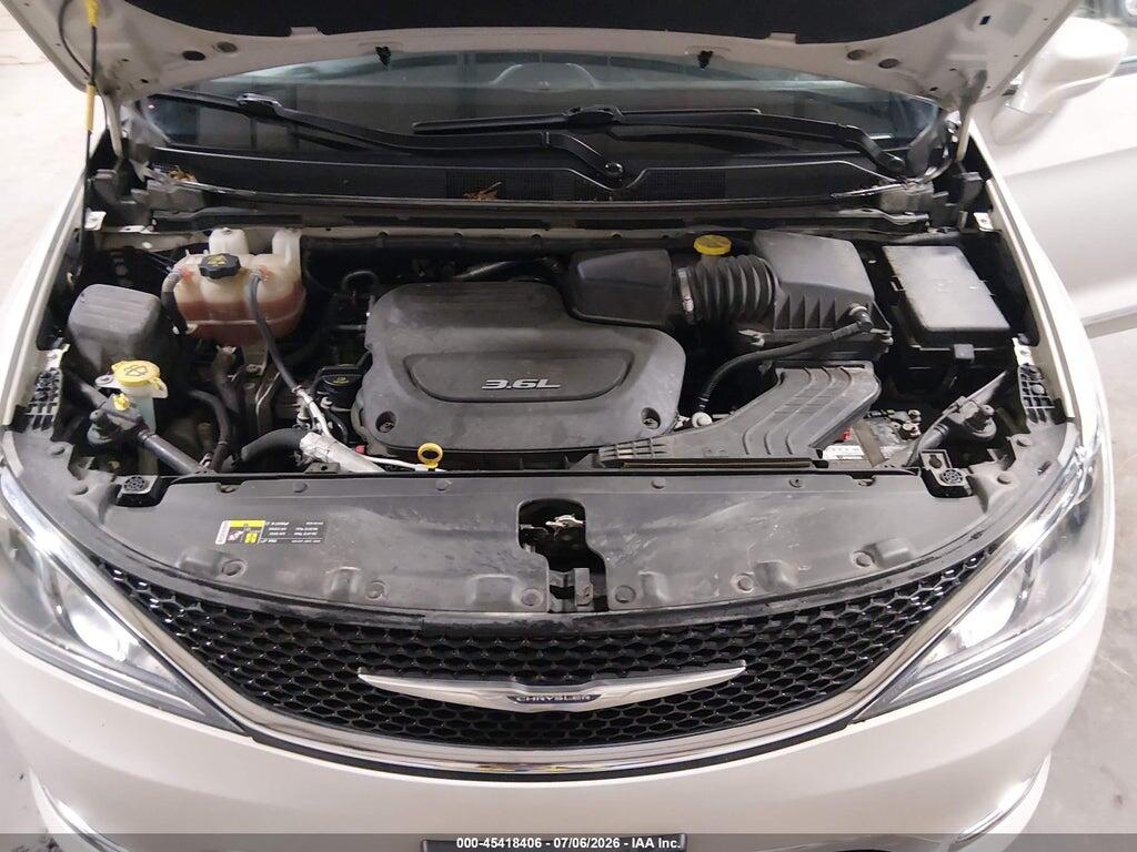 2C4RC1EG3HR585569 2017 CHRYSLER PACIFICA photo no. 10